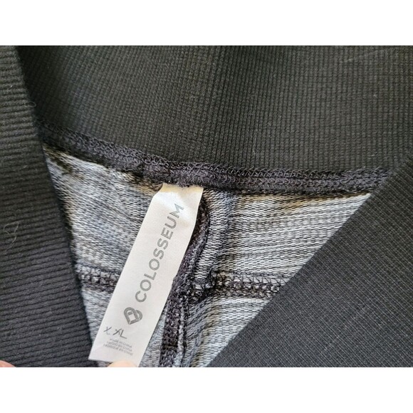 NWT Women's Plus Size XXL Black Stretch Training Shorts Pockets Moisture Wicking - Picture 4 of 7